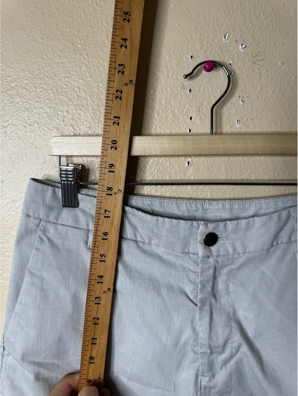 Lululemon Mens Size 32 Light Gray Chino Shorts Flat Front Casual Golf